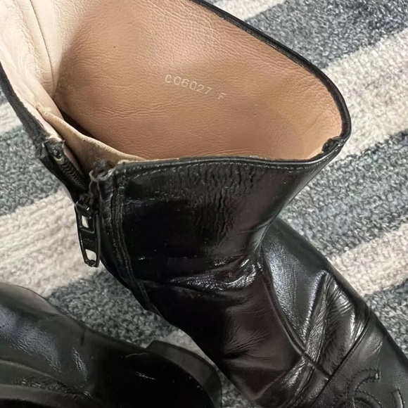 Vintage Chanel Bootie Boot Heels Black Patent Logo CC Womens Size 36 - Picture 6 of 8